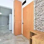 Apartamento Emerald Marble Serenity