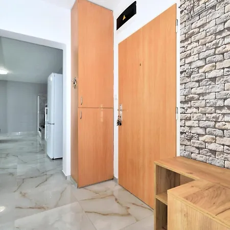 Lägenhet Emerald Marble Serenity